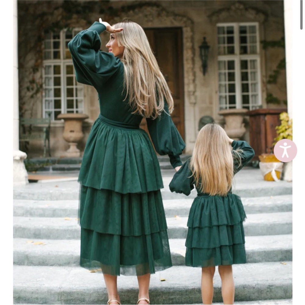 Ivy City Co. - COSETTE DRESS IN GREEN Mommy and me - Picture 3 of 4